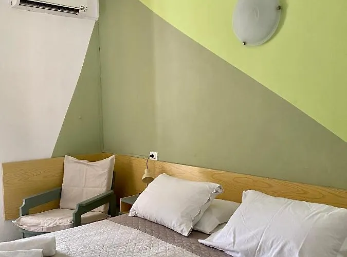 Quarto com cama queen